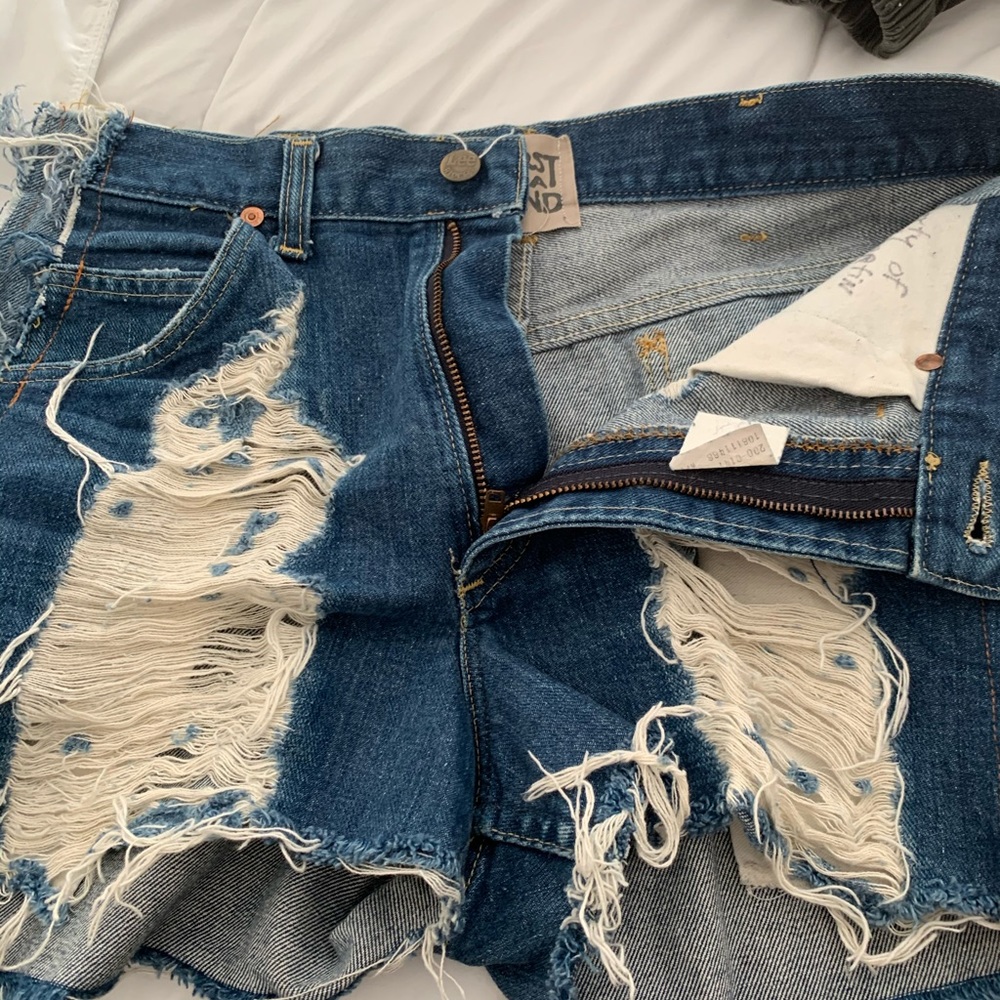 Another one of those trendy shorts